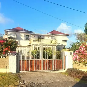 Castlevue Bed & Breakfast Montego Bay
